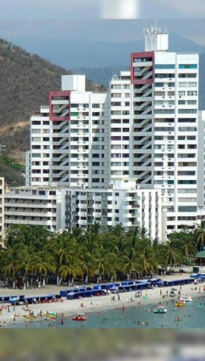 Condominio Santa Maria del Mar torre B apto 704